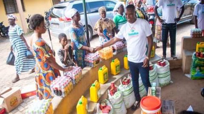 Charger Limited CEO Launches Happy Man Foundation on Birthday; Donates to Less Priveleged