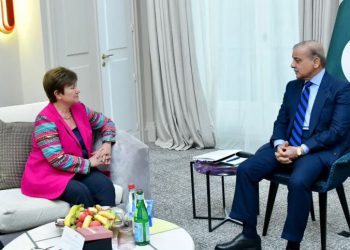 Pakistani PM Sharif asks IMF to release $1.1b tranche