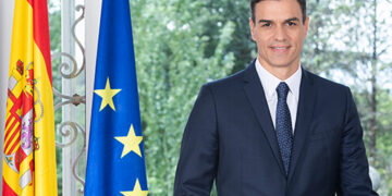 Migrant boat from Senegal carrying 200 people missing off Canary Islands