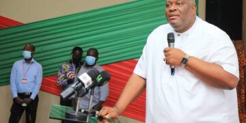 Greater Accra Regional Minister bares teeth at MMDCEs over poor sanitation