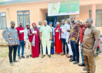 S/R: YEA disburses funds to 5 garment and textile trainers