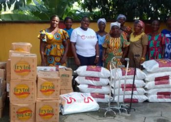 “Support a Widow—Christmas Came Early”: The Chayil Foundation donates and fetes widows in Dodowa
