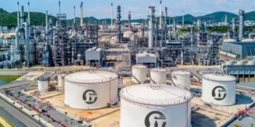 Prez commissions Sentuo Oil Refinery in Tema
