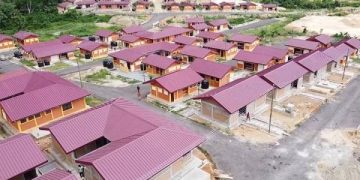 Govt fulfils pledge as Veep presents 124 newly built houses to Appiatse residents