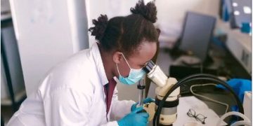 Lab professionals continue to strike despite Health Ministry’s call for suspension