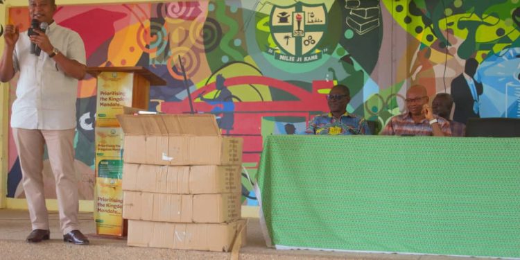 Adentan MP donates to final-year students of Frafraha SHS