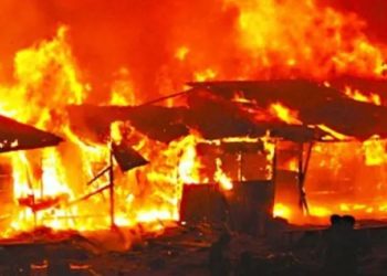 Kantamanto market engulfed by raging fire