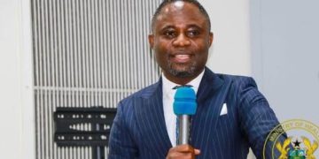 Health Minister, Kwabena Mintah Akandoh