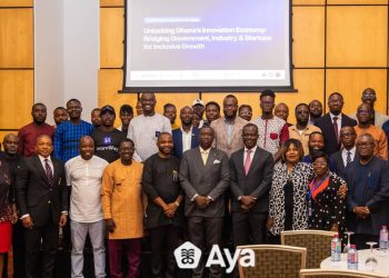 Participants and Organisers at the roundtable