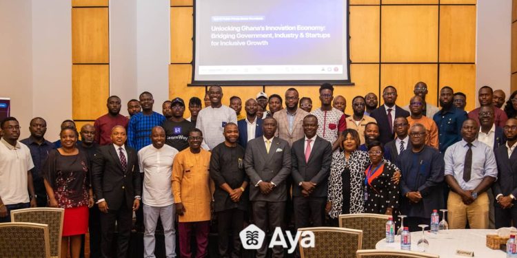 Participants and Organisers at the roundtable