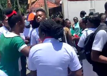 Unpaid nurses protest in Accra over salary delays