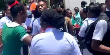 Unpaid nurses protest in Accra over salary delays