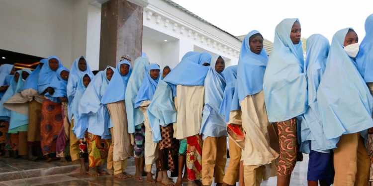 100 kidnapped Nigerian students freed after two weeks