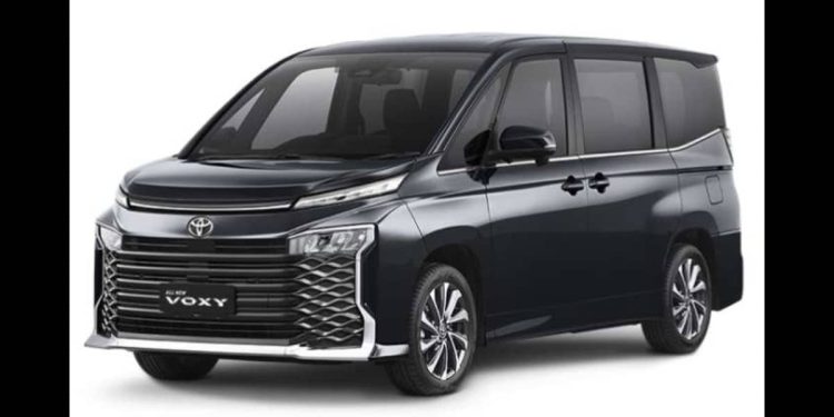 NRSA declares Toyota Voxy illegal for commercial use, but operators reject decision